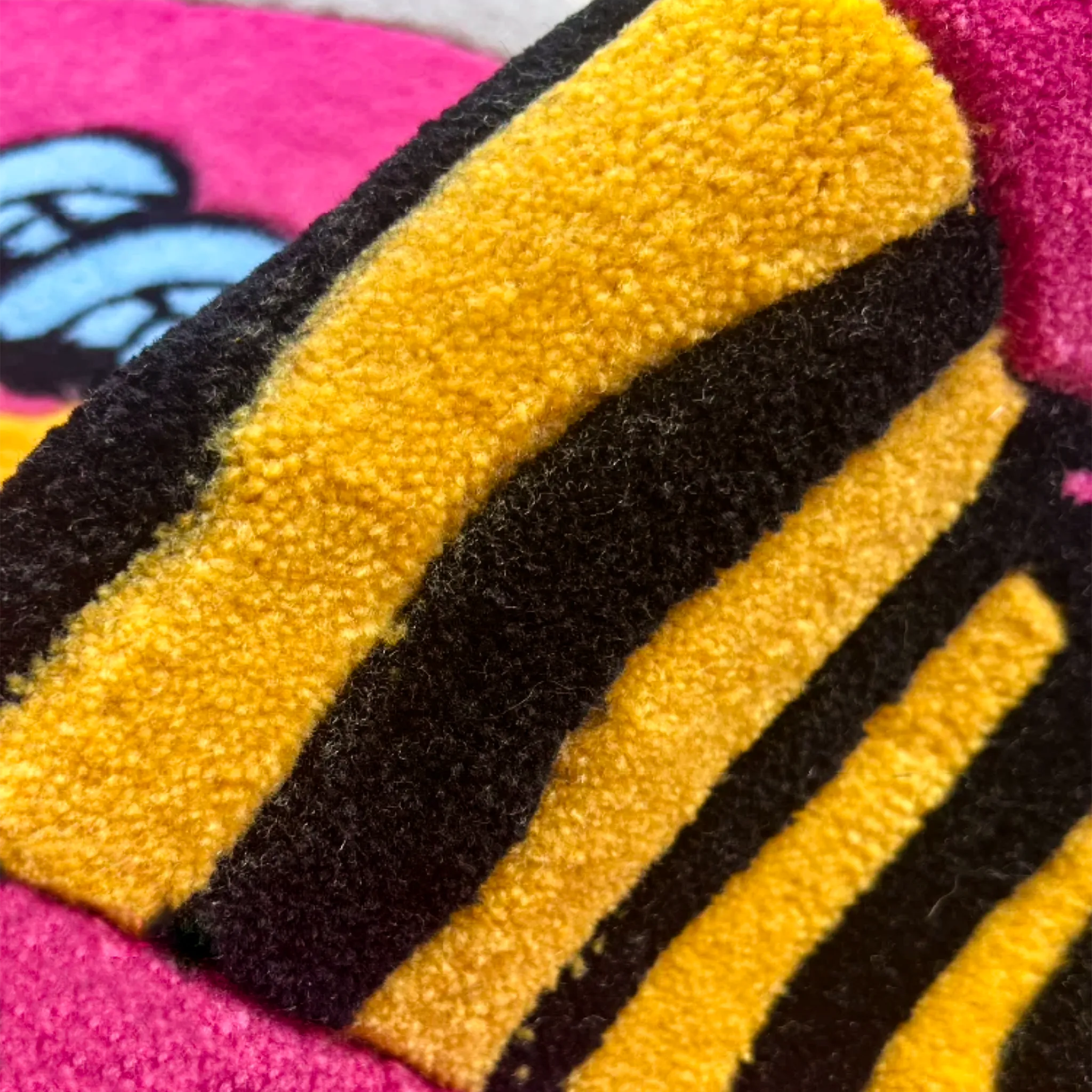 Denny Pink Sea Yellow Clownfish Graphic Tufted Rug