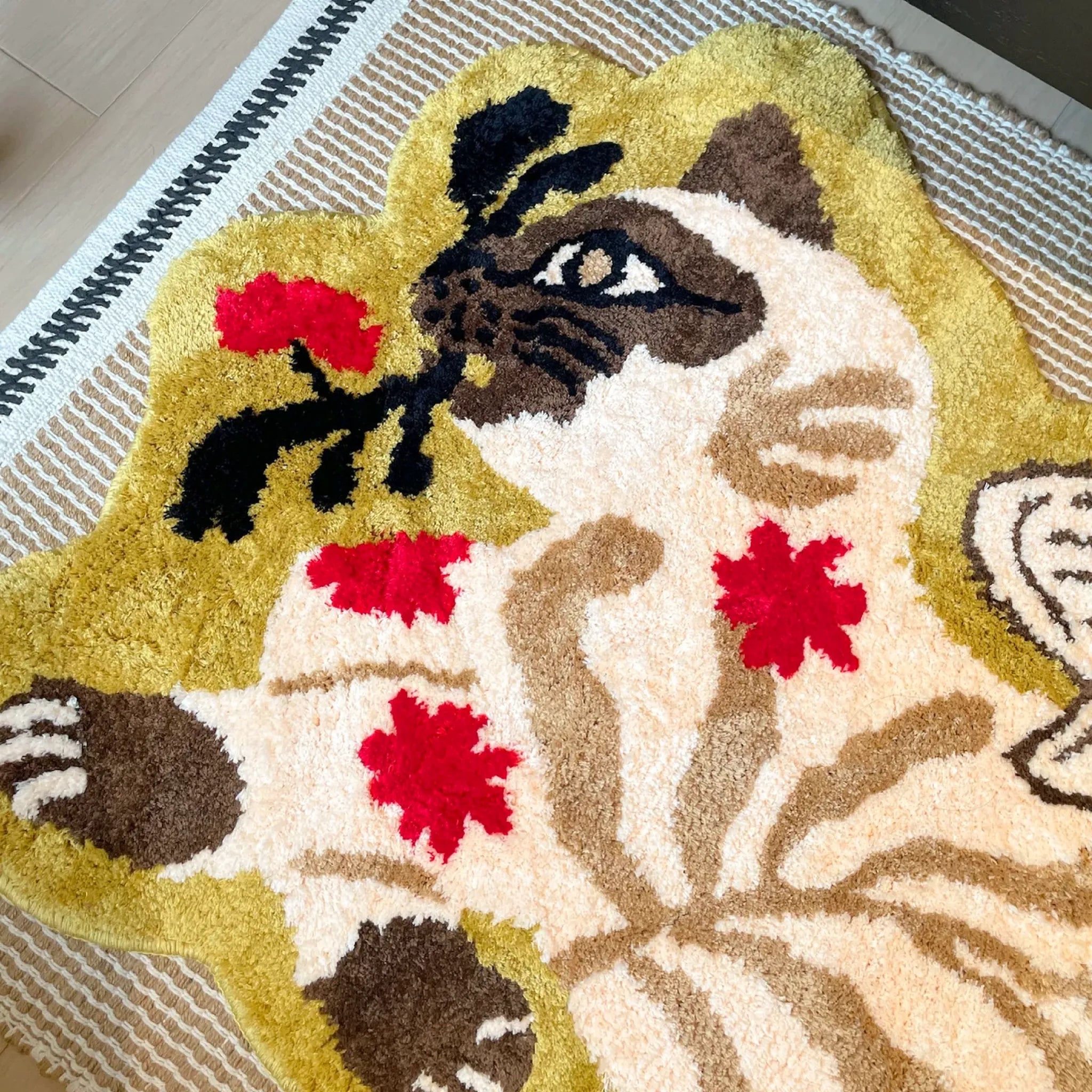 Faye Olive Green Floral Siamese Winged Cat Shaped Tufted Rug